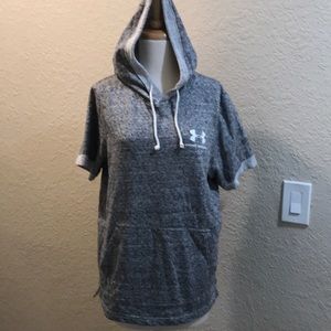 Under armor pull over size small